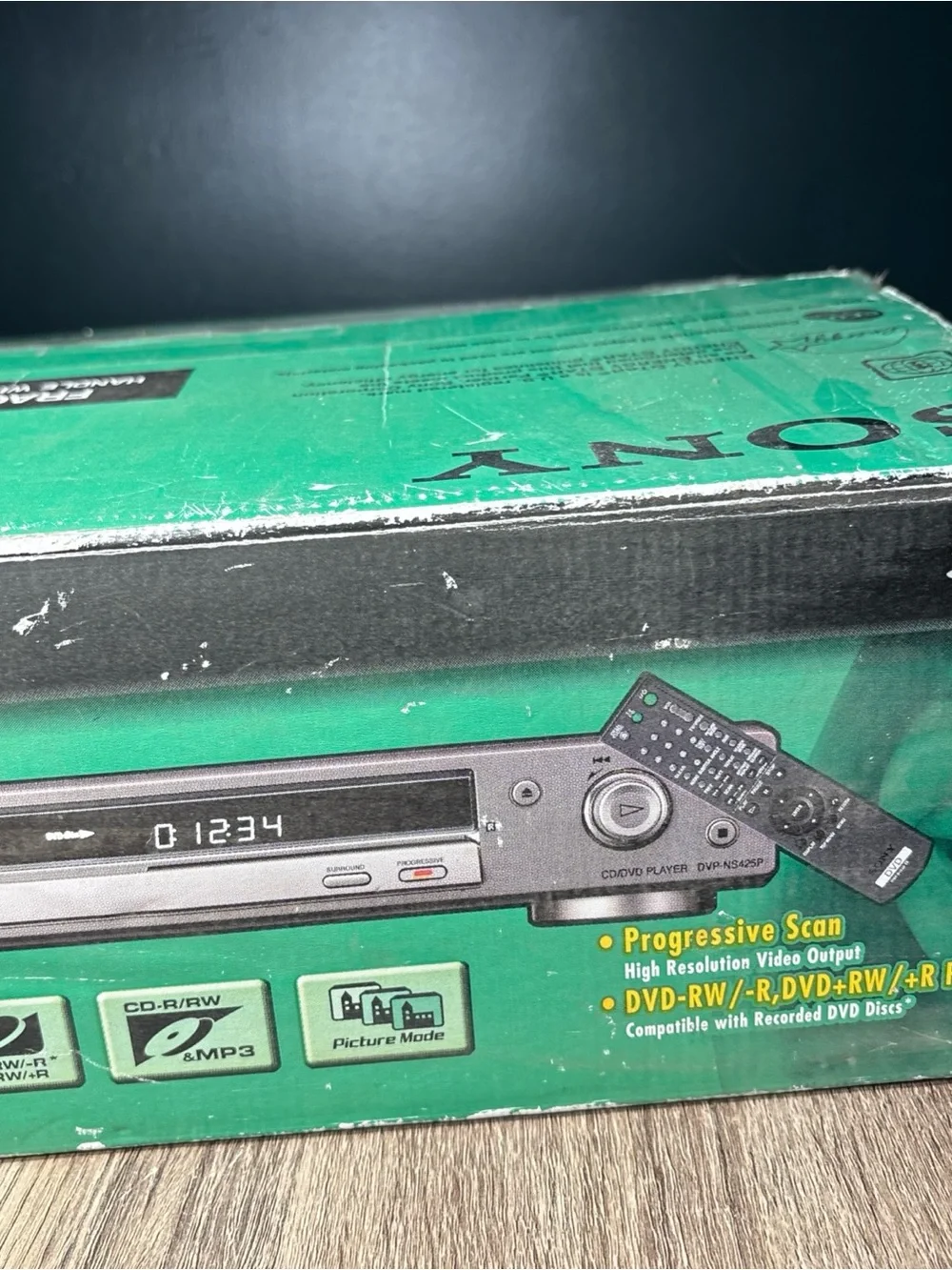 Sony CD/DVD Player: Model DVP-NS425P
